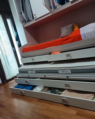 letto castello rientrevole. 