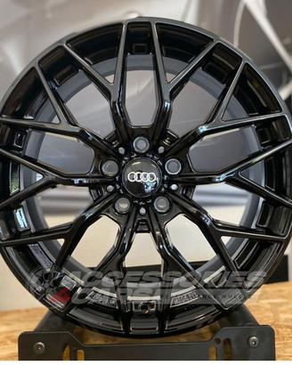 Set cerchi in lega 18 per AUDI modello ViperX EW22