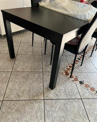 Tavolo ikea allungabile 2metri e 20