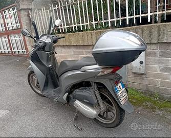 motorino honda SH 150 usato