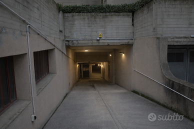 Magazzino C2 a Bologna in zona strategica
