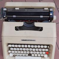 Macchina da scrivere Olivetti Lettera 25