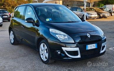 Renault Scenic Scénic X-Mod 1.5 dCi 110CV Luxe