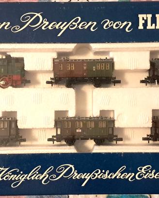 LOCOMOTIVA + 5 CARROZZE FLEISCHMANN SCALA N 7882