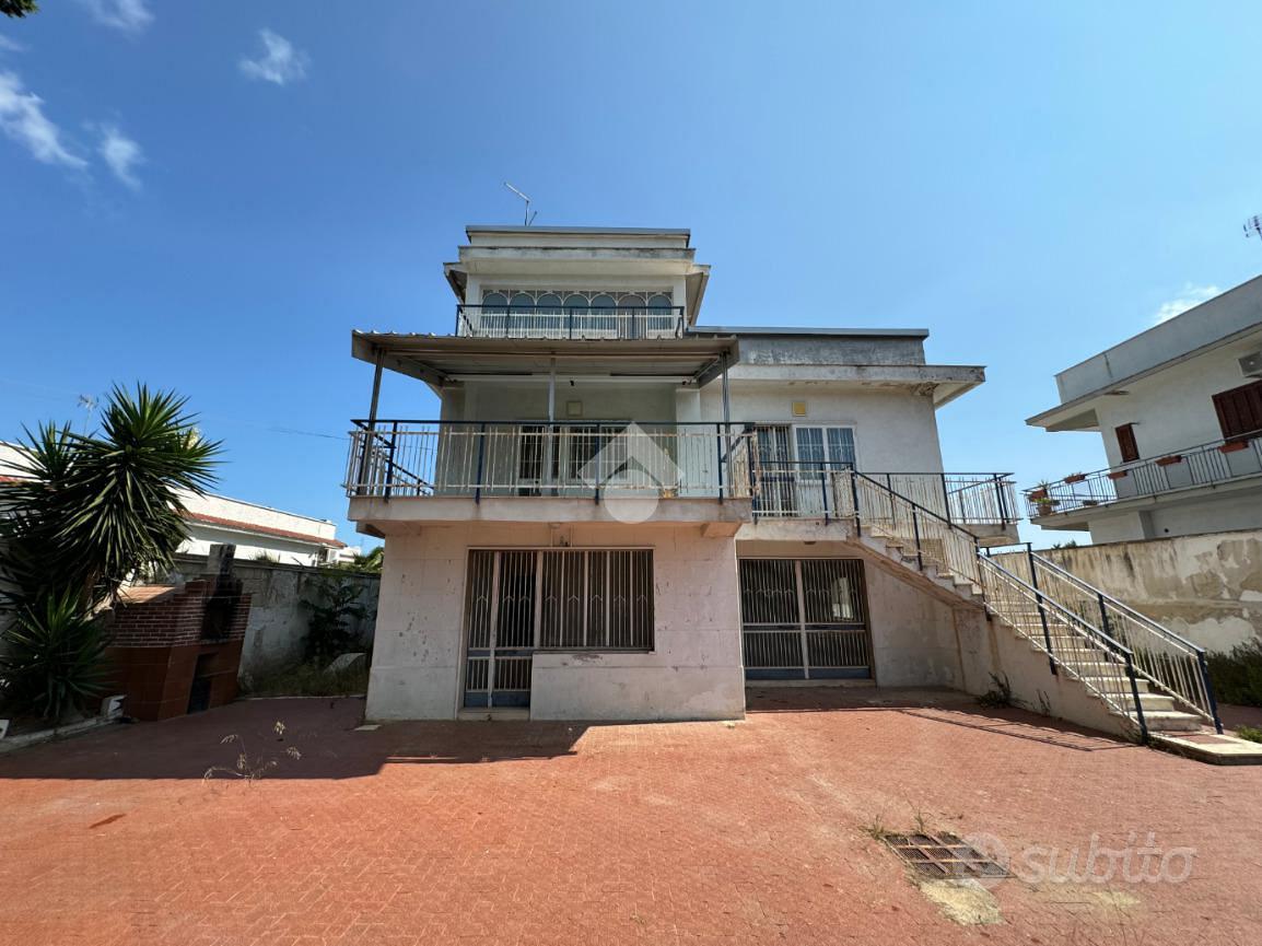VILLA SINGOLA A BARI