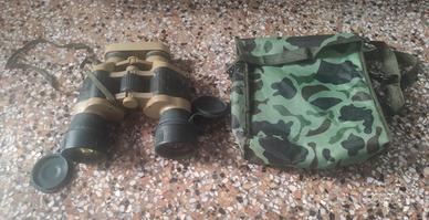Binocolo della Breaker con borsetta stile militare