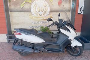 Scooter Kymco 350 bianco – Anno 2015