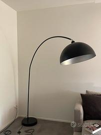 Lampada da terra nera