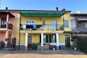 CASA SEMINDIPENDENTE A REFRANCORE