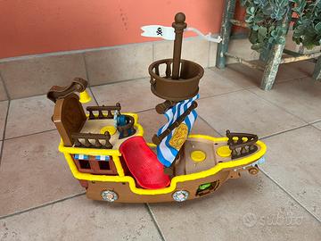 Nave Pirata Bucky - Jake e i Pirati Disney Junior