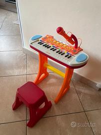 Tastiera elettronica Bontempi con microfono