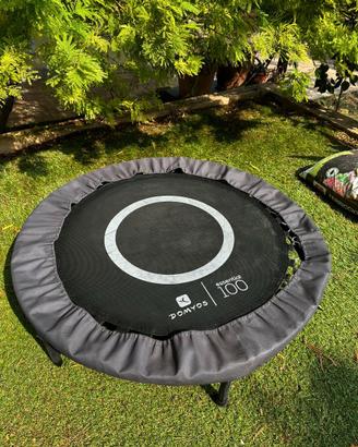 Trampolino elastico per bambini