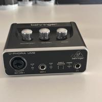 Scheda audio BEHRINGER UM2