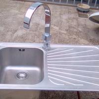 Lavello da cucina in acciaio inox