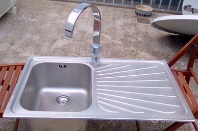 Lavello da cucina in acciaio inox