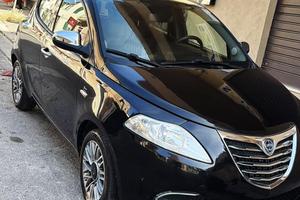 Lancia ypslon