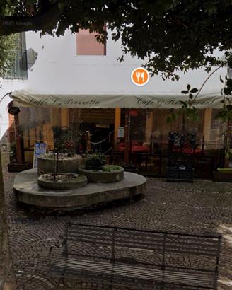 Struttura in alluminio con tenda in pvc
