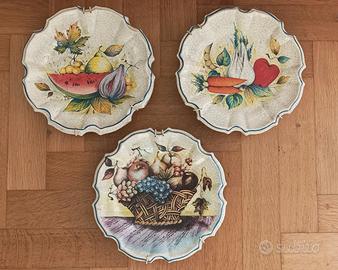 Set di 3 piatti vintage decorativi in melamina