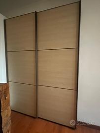 Armadio a 2 Ante Scorrevoli – Effetto Legno Chiaro