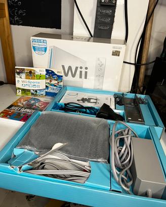 Wii Sports & Sports Resort Bundle