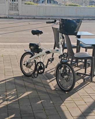 bicicletta elettrica pieghevole 