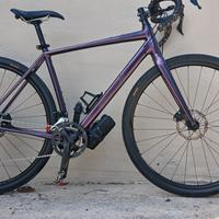 bici  gravel cannondale  taglia M