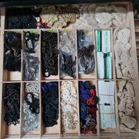 Assortimento di fibie alamari chiusure e vari acce