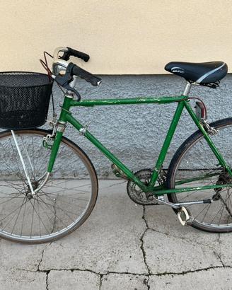 Bici corsa con mozzo ballerino
