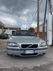 Volvo S60 2.4 D5 20V cat Summum