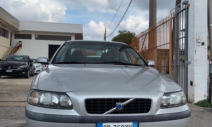 Volvo S60 2.4 D5 20V cat Summum