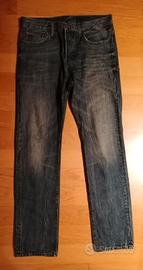 Jeans effetto "distressed" taglia 32x34