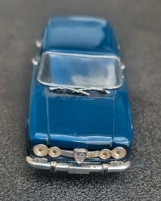 Modellini auto Alfa Romeo Giulia TI 1962 Norev