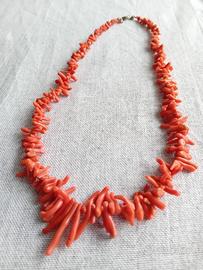 Collana corallo rosso sangue in rametti