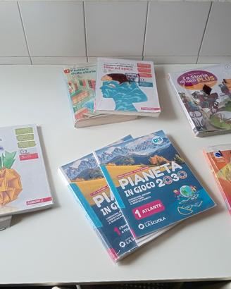 libri 1 media scuola de Amicis Lissone 