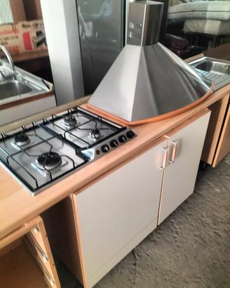 cucina lineare 270 più colonna con il forno 