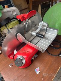 Affettatrice Berkel Vintage Rossa, Base in Marmo