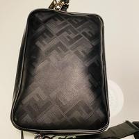 BORSELLO FENDI PELLE NERA