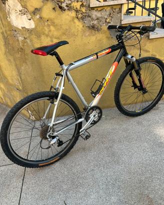 MTB SRT ruote da 26 taglia M