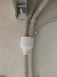 Raccordo di scarico per tubi corrugati flessibili