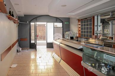 NEGOZIO A CASALPUSTERLENGO