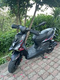 Scooter Sym Crox 50