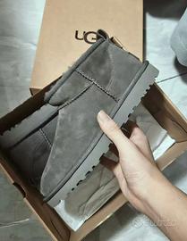 Stivali UGG Mini da donna grigi EU 37