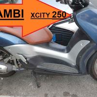 XCITY 250 YAMAHA RICAMBI CARENA SCUDO ANTERIORE BL