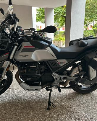 Moto Guzzi V85TT Travel edition