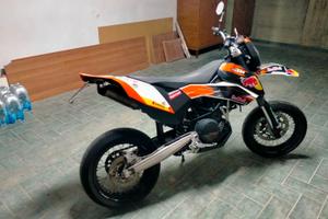 KTM 690 smc