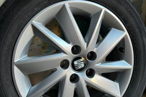 4 Cerchi originali SEAT  15” ( gommati )