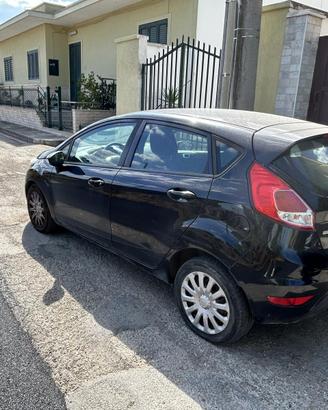 Ford Fiesta 1.5 TDCi 75 CV 5 porte (2013)