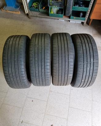 Pneumatici estivi marca Bridgestone Turanza 