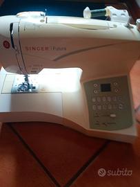 macchina elettronica da cucito marca Singer futura