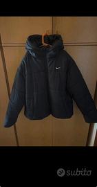 Piumino donna Nike Therma-Fit Nero con Cappuccio
